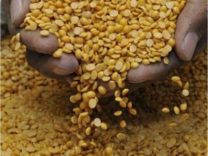 Traders angry over 'limited storage' of pulses | डाळींची 'मर्यादित साठवणूक'‌ निर्णयाविरोधात व्यापाऱ्यांमध्ये तीव्र संताप!