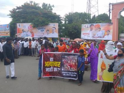 'Arrest those accused of atrocities'; Morcha of jatiant Sangharsha committee in Ambajogai | 'ॲट्राॅसिटी गुन्ह्यातील आरोपींना अटक करा'; जातीअंत संघर्ष समितीचा अंबाजोगाईत मोर्चा