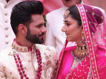 Rahul Vaidya and Disha Parmar will be getting married soon | राहुल वैद्य आणि दिशा परमार लवकरच अडकणार लग्नबेडीत, वर-वधूच्या गेटअपमधील फोटो आले समोर