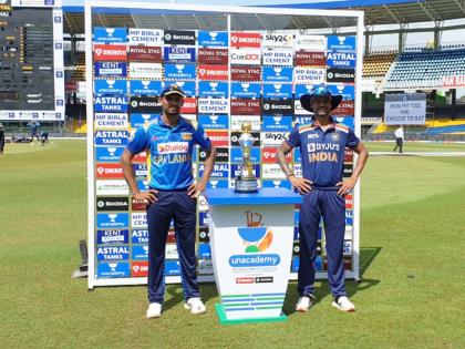 India vs SL 2nd ODI live Updates Score Today : Sri Lanka have won the toss and they've decided to bat first, India are playing with the same playing XI  | IND Vs SL 2nd ODI Live : टीम इंडियानं नाणेफेक गमावली, पाकिस्तानचा मोठा विक्रम मोडण्याची 'गब्बर अँड टीम'ला संधी 