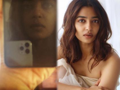 OMG! Radhika Apte had to have phone sex for a movie audition, anyway .... | OMG! राधिका आपटेला एका सिनेमाच्या ऑडिशनसाठी करावा लागला होता फोन सेक्स, तरीही....