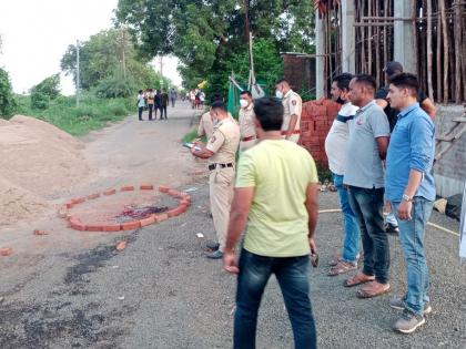 He went to mediate and died; Brick on the head | मध्यस्थी करायला गेला अन् जीवच गेला; विटाने डोक्यावर वार