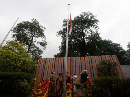 Independence Day 2021: "So we could control the second wave of corona", says Thane Guardian Minister Eknath Shinde | Independence Day 2021: "म्हणून कोरोनाच्या दुसऱ्या लाटेवर नियंत्रण मिळवता आले", ठाण्याचे पालकमंत्री एकनाथ शिंदे यांचं विधान