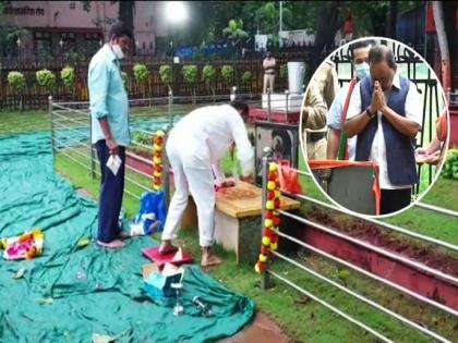 Nitesh Rane Criticize Shiv Sena purifying Balasaheb's memorial with Gomutra | बाळासाहेबांच्या स्मारकाचं गोमुत्राने शुद्धिकरण करणाऱ्या शिवसेनेवर नितेश राणेंचा प्रहार; म्हणाले, पुढच्या वेळी...