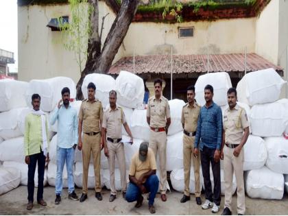 Attack on gutka smuggling; Gutka worth Rs 50 lakh seized came from Karnataka in Vasmat | गुटखा तस्करीवर प्रहार; कर्नाटकातून कंटेनरभरून आलेला ५० लाखांचा गुटखा जप्त