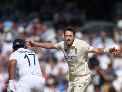 India vs England 3rd Test Live Cricket Score : Poor from India, they were 237/3 at one point. And now, 257/8; Five wicket haul for Ollie Robinson | India vs England 3rd Test Live : टीम इंडियाची गाडी घसरली, ४२ धावांत ६ फलंदाजांनी तंबूची वाट धरली!