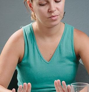 Health Tips : उपाशी राहिल्यानं वाढतोय डायबिटीसचा धोका; शुगर वाढू नये म्हणून वेळीच 'अशी' घ्या काळजी 