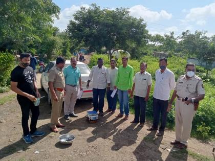 Thrilling chase of smugglers by police; Two arrested, 2.26 quintals of cannabis were seized with the help of villagers | तस्करांचा थरारक पाठलाग; ग्रामस्थांच्या सहकार्याने सव्वा दोन क्विंटल गांजा जप्त, दोघे ताब्यात