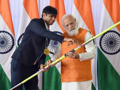 नीरज चोप्राच्या 'भाल्या'ला ५ कोटींचा भाव; पंतप्रधान मोदींच्या वाढदिवसाला सुरू झालाय पदकविजेत्या खेळाडूंच्या वस्तुंचा लिलाव!