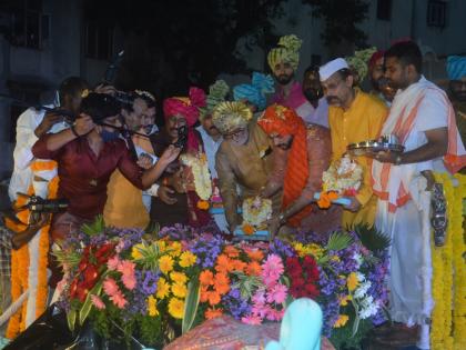 Ganeshotsav: Immersion of the Ganaraya of Mandai took place in the yard | Ganesh Visarjan: गज गवाक्ष कुंडात झाले मंडईच्या गणरायाचे विसर्जन    