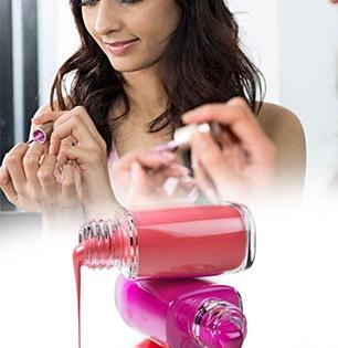 Easy nail polish hacks : जुन्या, सुकलेल्या नेलपेंट्स फेकून देताय? थांबा, 'या' ट्रिक्स वापरून नेलपेंट्स पुन्हा पुन्हा वापरा