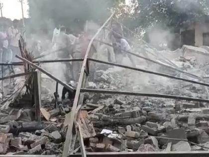 Explosion at firecracker factory in Kairana, Uttar Pradesh, four people Death, several injured | उत्तर प्रदेशातील कैराना येथे फटाक्यांच्या फॅक्टरीत भीषण स्फोट, चार जणांच्या उडाल्या चिंधड्या, अनेकजण जखमी