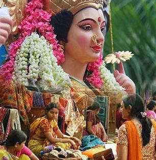 Navratri 2021 : नवरात्रीच्या ९ दिवसात ‘या’ वस्तूंची खरेदी करणं मानलं जातं शुभ; एका क्लिकवर मिळवा वस्तूंची यादी