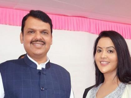 Amrita Fadnavis's advice to Devendra Fadanvis | ‘नेकी कर दरिया में डाल’ हा देवेंद्रांचा स‌द्गुण पण... Amrita Fadnavis यांचा पतीराज Devendra Fadanvis यांना सल्ला