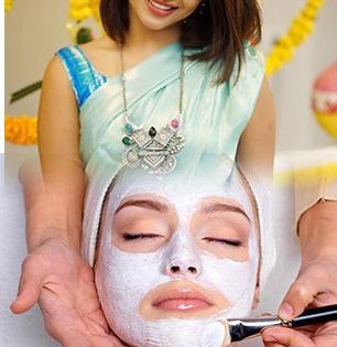 Diwali Special Skin Care Tips : चेहरा तेलकट, मानेवर काळपटपणा आलाय? ग्लोईंग त्वचेसाठी घरीच फक्त १० मिनिटात असं करा फेशियल