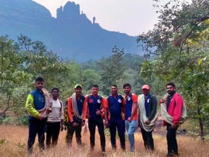 Kalyan's Sahyadri Rock Adventure Mountaineering Team Sir Kela Wazir Sulka | कल्याणच्या सह्याद्री रॉक अ‍ॅडव्हेंचर गिर्यारोहक संघाने सर केला वजीर सुळका