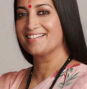 Smriti Irani’s drastic weight loss : स्मृती इराणींनी केलं जबरदस्त वेट लॉस; ट्रासफॉर्मेशनचा नवा फोटो पाहून लोक म्हणाले....