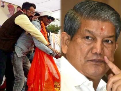 Crime News security breach of former cm Harish Rawat in uttarakhand person reached stage with knife | माजी मुख्यमंत्र्यांवर हल्ला करण्यासाठी चाकू घेऊन स्टेजवर आला तरुण; दिल्या 'जय श्री राम'च्या घोषणा