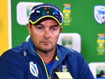 A major blow to South Africa ahead of the second ODI, in which case the coaches have started an investigation, if found guilty will be sacked | दुसऱ्या वनडेपूर्वी दक्षिण आफ्रिकेला मोठा धक्का, त्या प्रकरणात प्रशिक्षकांची सुरू झाली चौकशी, दोषी आढळल्यास होणार बरखास्त