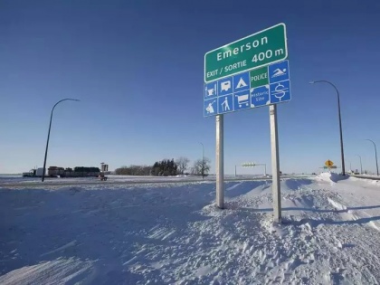 Four Indians die of freezing cold on Canada-US border | Death in Canada US Border: कॅनडा-अमेरिकेच्या सीमेवर भीषण थंडीत गोठून चार भारतीयांचा मृत्यू, धक्कादायक कारण आलं समोर