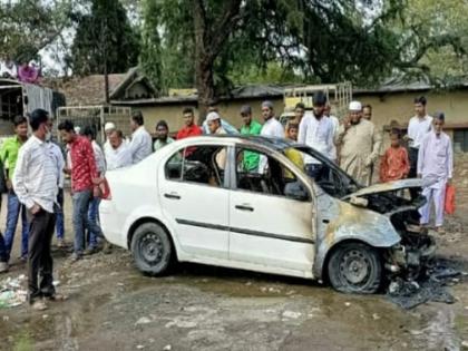 suddenly fire in parked car near Ganjgolai parking lot area | गंजगोलाई परिसरातील पार्किंगमध्ये उभ्या कारने घेतला अचानक पेट