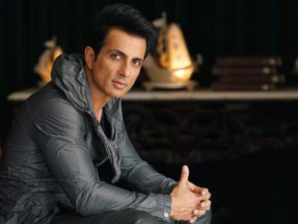 Sonu Sood car confiscated at polling booth in moga district malvika sood Punjab Election 2022 | Sonu Sood : सोनू सूदला निवडणूक आयोगाने मतदान केंद्रावर जाण्यापासून रोखलं; जप्त केली कार, 'हे' आहे कारण