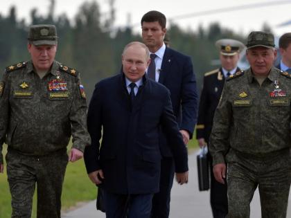 Russia Ukraine War: NATO prepares to encircle Russia, NATO announces military deployment | Russia Ukraine War: रशियाला चौफेर घेरण्याची तयारी, सैन्य तैनातीबाबत नाटोची मोठी घोषणा 