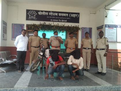 Gelatin transport from bike, two arrested, 83 sticks seized | बाईकवरून जिलेटिनची वाहतूक; दोन जण ताब्यात, ८३ कांड्या जप्त