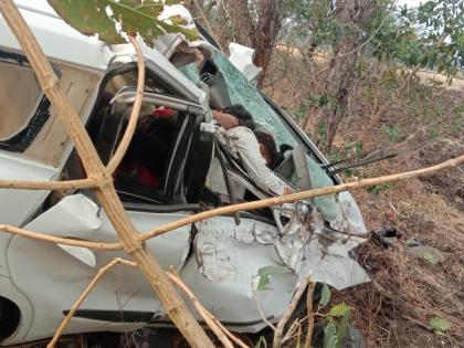 Five devotees killed on the spot while returning from Gangapur; Two serious | काळाचा घाला! गाणगापूरहून परतताना पाच भाविक अपघातात जागीच ठार; दोन गंभीर