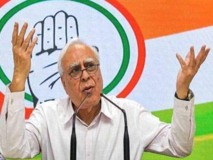 Kapil Sibal isn't a person from Congress culture says Ashok Gehlot | "काँग्रेसविषयी ज्या व्यक्तीला ABC माहिती नाही त्यांनी..."; गेहलोत यांचा सिब्बल यांच्यावर हल्लाबोल