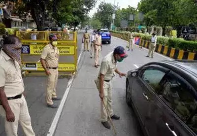 Walk, run! Unique treatment of "Sundaystreet" to Mumbaikars by the Commissioner of Police | बेभान चाला, पळा! पोलीस आयुक्तांची मुंबईकरांना "संडेस्ट्रीट"ची अनोखी ट्रीट