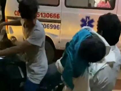 Video No ambulance, Andhra man carries son's body on bike for 90 km | Video - हृदयद्रावक! रुग्णवाहिकेसाठी मागितले खूप पैसे; हतबल बापाने बाईकवरून नेला लेकाचा मृतदेह