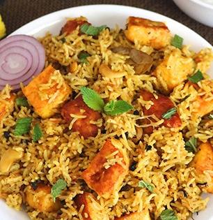 Eid Special: विकेंडला करा पनीर बिर्याणी!! अशी झकास चव की दिल खूश हो जायेगा..