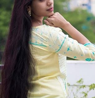 Flax Seed For Hair: जवसाचा करा खास वापर, गळणं कमी होऊन केस होतील जाड आणि मजबूत 