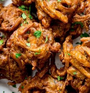 Oil Free Pakoda : तेलकट भजी-वडे नको? हे घ्या ऑइल फ्री भजी करण्याच्या ३ सोप्या पद्धती