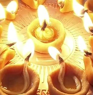 Deep amavasya 2022 : दीप अमावस्येला करा कणकेचे गोड दिवे; कणकेचे दिवे करण्याची पारंपरिक कृती