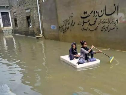 Pakistan Rain & Flood heavy rain and flood in pakistan due to monsoon many died and wounded | Pakistan Flood : हाहाकार! पाकिस्तानमध्ये पावसाचे थैमान; तब्बल 357 जणांचा मृत्यू, 400 हून अधिक लोक जखमी