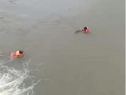 Father-son's fishing plan backfires; The boy lost his life after falling into the Bandhara | बाप-लेकाचा मासे पकडण्याचा प्लॅन जीवावर बेतला; बंधाऱ्यात पडून मुलाने जीव गमावला