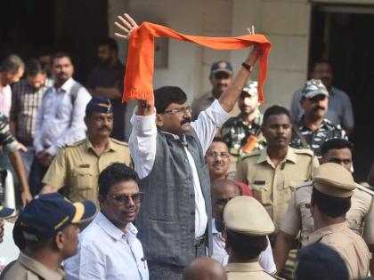 ShivSena Sanjay Raut first reaction after being detained by ED | Sanjay Raut : "...याहीपेक्षा मोठे स्फोट मी करत राहीन"; ईडीने ताब्यात घेतल्यावर संजय राऊतांची पहिली प्रतिक्रिया