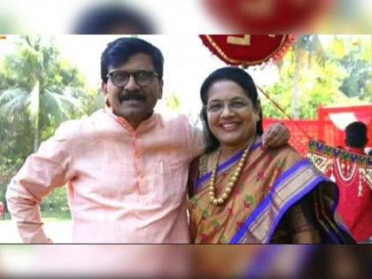 ED sent summons to Sanjay Raut's wife Varsha raut | Breaking : संजय राऊत यांच्या पत्नी वर्षा यांना ईडीने पाठवले समन्स 