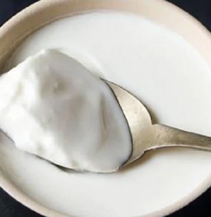 Janmashtami Special Food : घरी दही लावल्यास खूप पातळ होतं? गोकुळाष्टमीसाठी दही लावताना ५ टिप्स वापरा; घट्ट दही बनेल घरीच