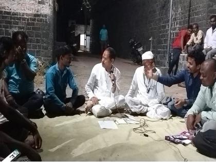 Officials came to know the difficulties by staying at farmers' houses | एक दिवस बळीराजासाठी; शेतकऱ्यांच्या घरी मुक्कामी राहून अधिकाऱ्यांनी जाणून घेतल्या अडचणी