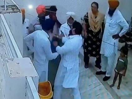 baljinder kaur aap mla slapped by her husband watch viral video | धक्कादायक! आमदार महिलेला पतीने सर्वांसमोर लगावली कानशिलात; Video जोरदार व्हायरल