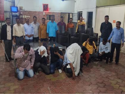 Don't drink liquor in illegal places; Excise raids at 'Yara Da Dhaba', seven including owner nabbed | अवैध ठिकाणी दारु पिऊ नका;'यारा दा ढाब्या'वर एक्साईजचा छापा, मालकासह सातजण पकडले