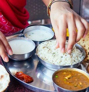 5 foods to avoid for dinner : शरीरात विष तयार करतात हे ५ अन्नपदार्थ; रात्री चुकूनही खाऊ नका, डॉक्टरांचा सल्ला