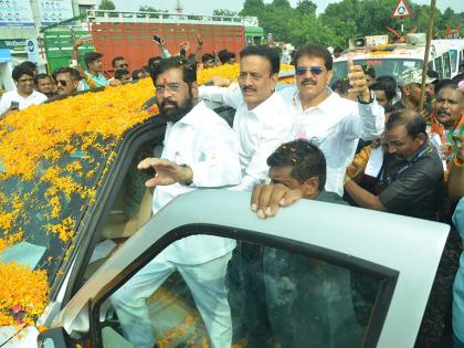 Public felicitation of Chief Minister Eknath Shinde at Akashvani Chowk | मुख्यमंत्री एकनाथ शिंदे यांचा आकाशवाणी चौकात जाहीर सत्कार