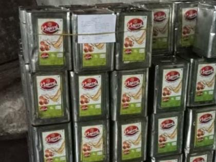 Food Administration raid on Swastik packers, 80 tins of oil seized | मे.स्वास्तिक पॅकर्सवर अन्न प्रशासनाची धाड, ८० टीन तेल जप्त