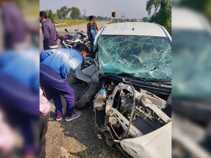 Rushing car overturns in ditch, 2 killed; Incident near jamb on Buldhana-Aurangabad road | भरधाव कार खड्ड्यात उलटली, 2 जण ठार; बुलढाणा-औरंगाबाद रस्त्यावरील जांबजवळील घटना