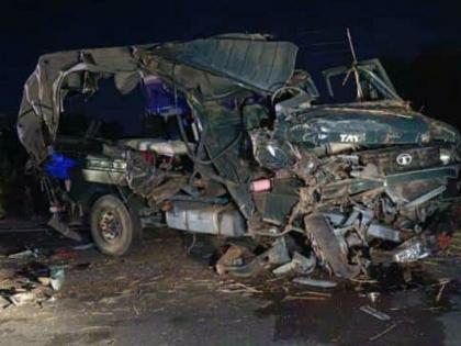 barmer fierce collision between bsf vehicle and truck in barmer of rajasthan 2 soldiers died and 5 critical | भीषण अपघात! BSF चं वाहन आणि ट्रकची जोरदार धडक; 2 जवानांचा मृत्यू, 5 जण गंभीर जखमी