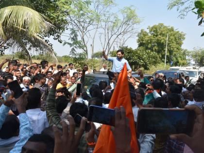 "Shinde government is out of constitution, will collapse soon", Aaditya Thackeray's attack in Akola | "शिंदे सरकार घटनाबाह्य, लवकरच कोसळणार", आदित्य ठाकरेंचा हल्लाबोल 